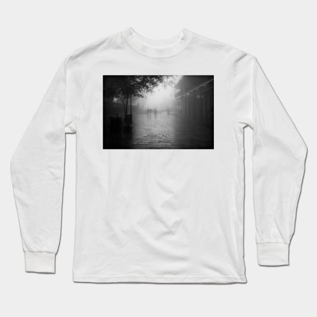 New Orleans on a foggy day Long Sleeve T-Shirt by va103